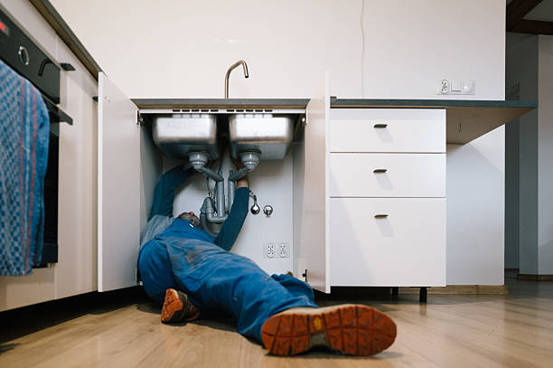Professional Leak Detection technician working in Pipersville, PA